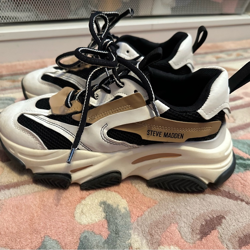 Steve Madden Sneakers